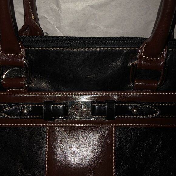 GIANI Bernini Shoulder Bag EUC - Picture 5 of 7